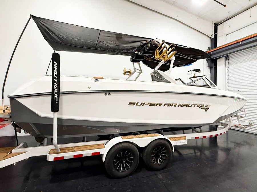 2016 Nautique G25, photo 5 of 17